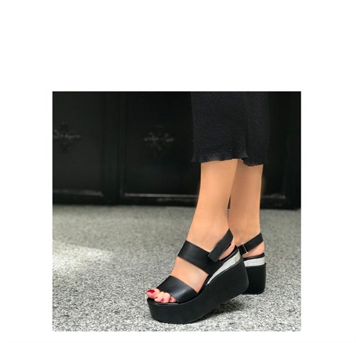 Siyah Deri Dolgu Topuklu Sandalet - TONYA