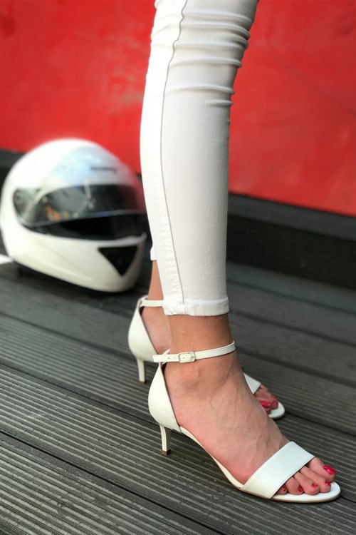 Beyaz Deri Tek Bant Topuklu Ayakkabı - AURORA