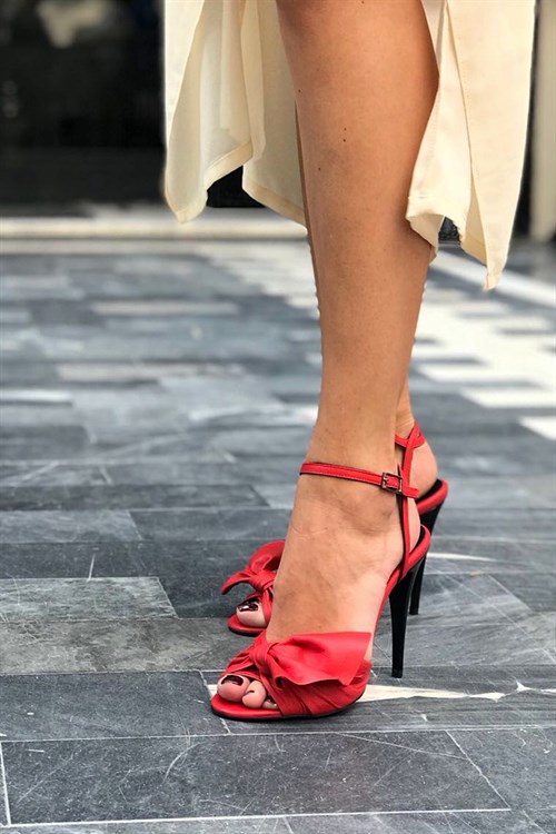 Kırmızı Topuklu Sandalet - LOVE