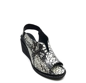Siyah Beyaz Yılan Desenli Dolgu Topuklu Sandalet - YULIYA