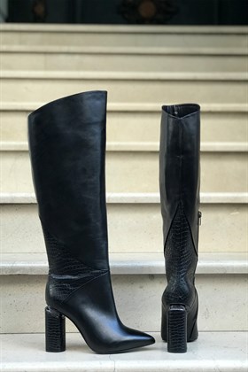 Siyah Deri Topuklu Çizme - MADELYN